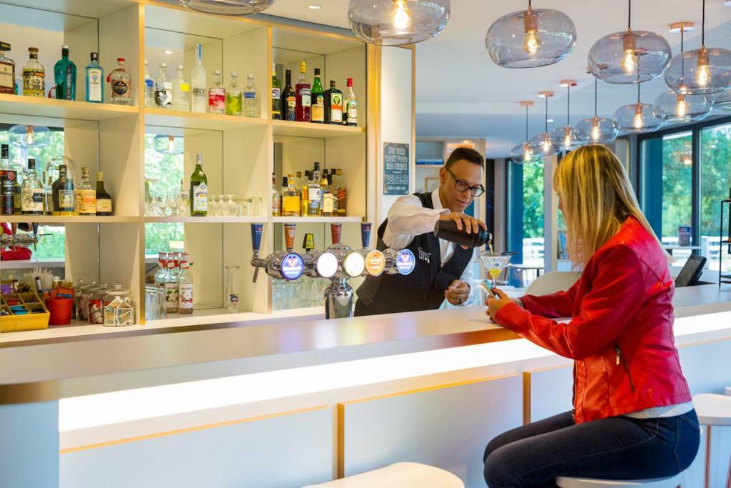 Готель Ibis Geneve Petit Lancy Екстер'єр фото