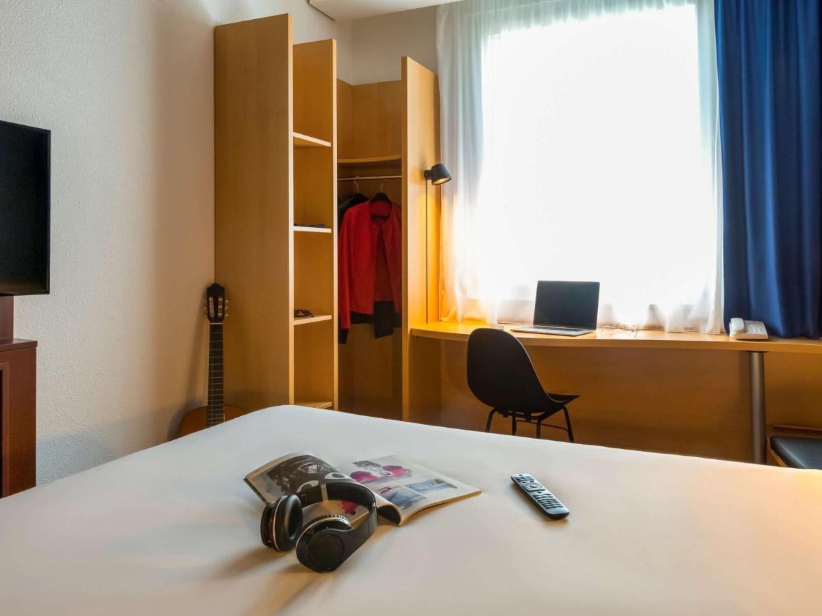 Готель Ibis Geneve Petit Lancy Екстер'єр фото
